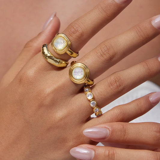 Vintage Concentric Shell Bezel Ring — view 2