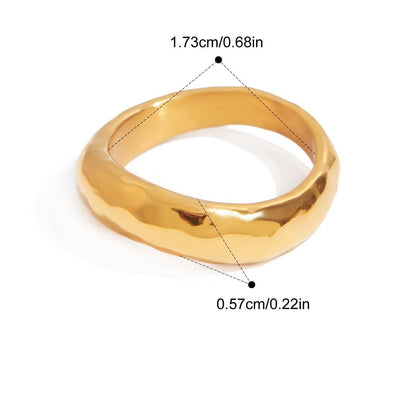 Vintage Concentric Shell Bezel Ring — Hammered Gold Dome Band · Gold