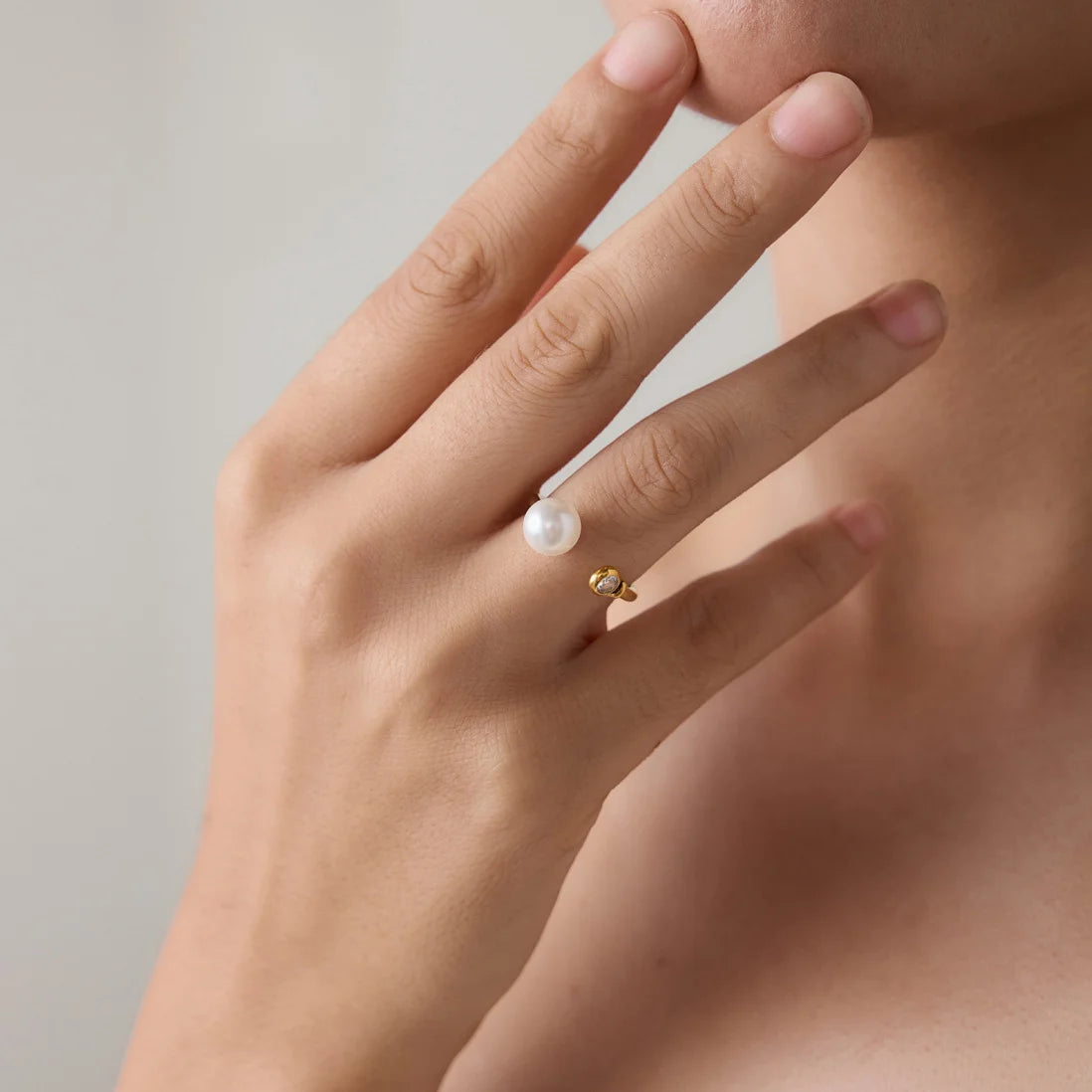 Minimal Pearl Ring — view 3
