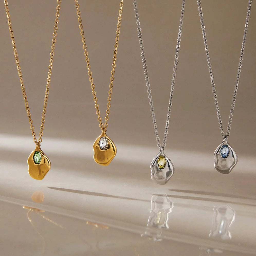 Teardrop Pendant Necklace