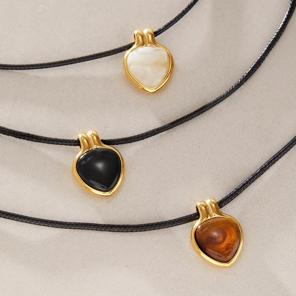 Minimal Heart Pendant Necklace — view 4