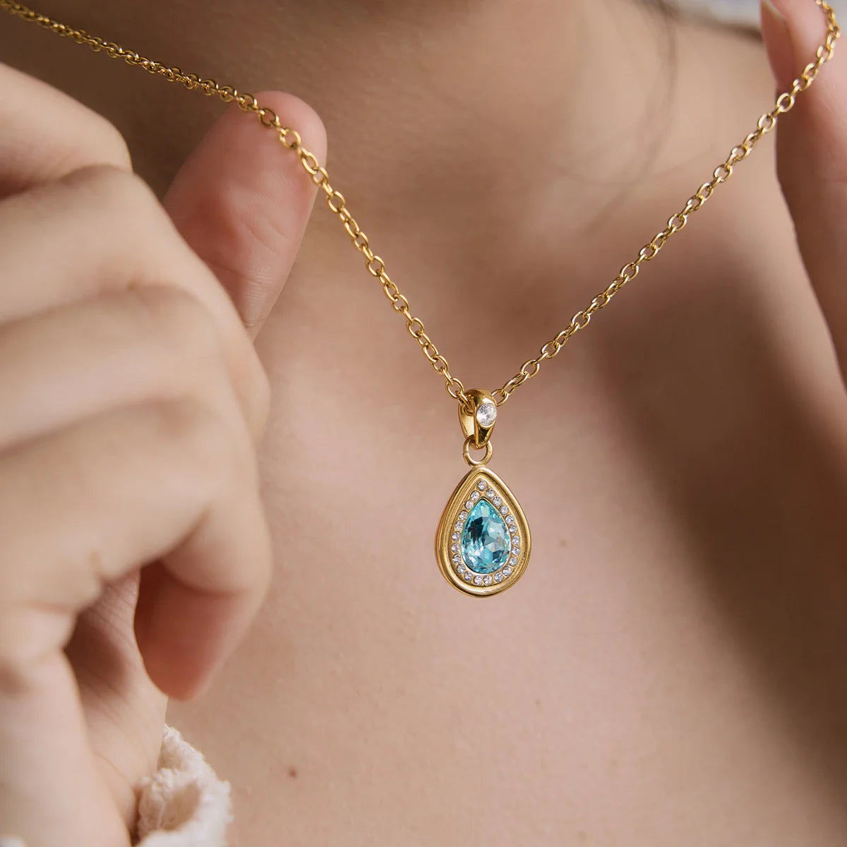 Halo Pendant Necklace — view 3