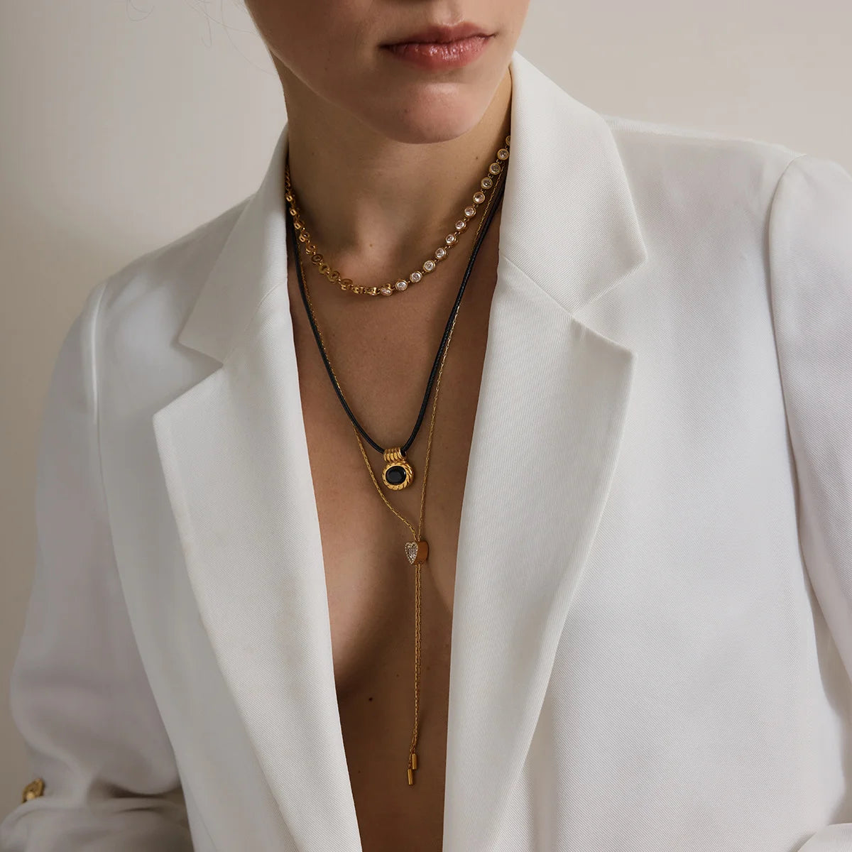 Round Vintage Pendant Necklace — view 3