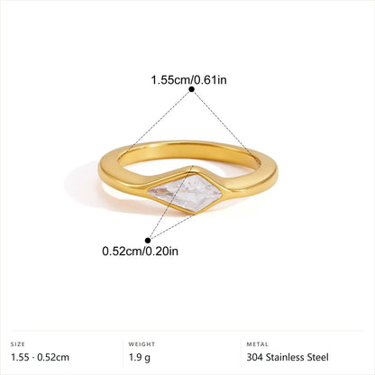 Geometric Kite Cut Solitaire Ring — Kite Cut Solitaire · Gold · 5