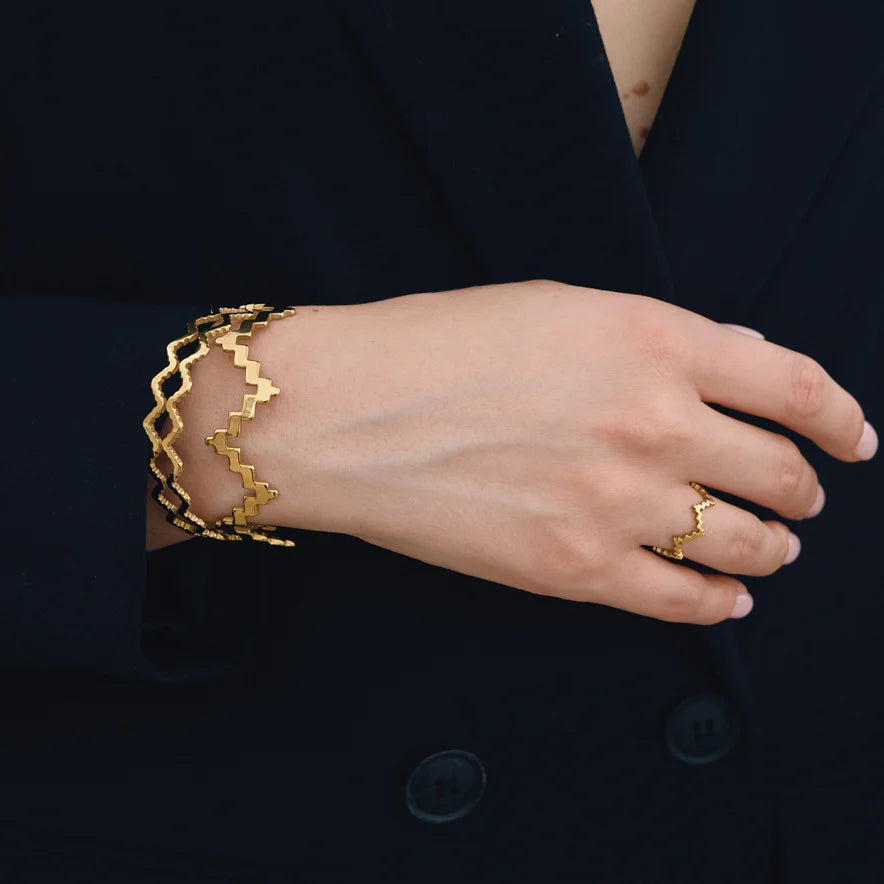 Chunky Zigzag Chain Bracelet — view 3